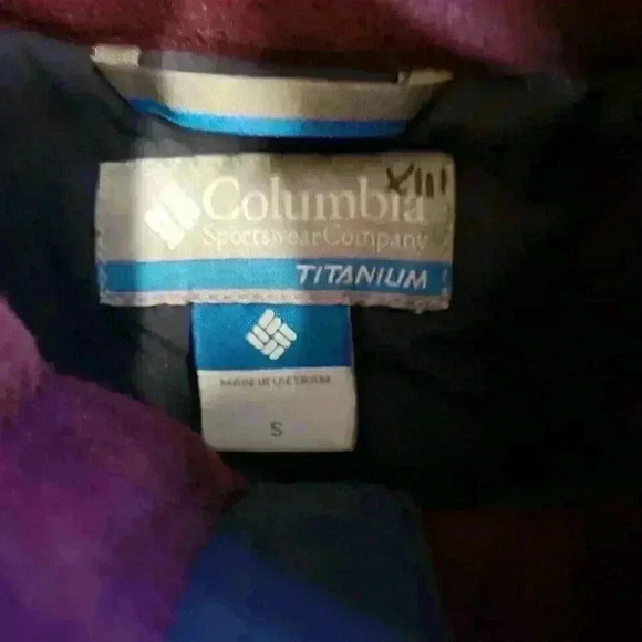 Columbia Titanium Omni Tech Purple Waterproof Shell Jacket. Size Small - Picture 5 of 6